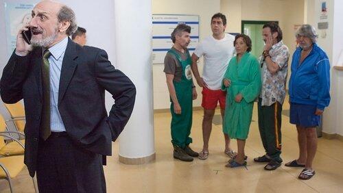 Un beach club, un zahorí de pueblo y una vecina sin vagina Un beach club, un zahorí de pueblo y una vecina sin vagina