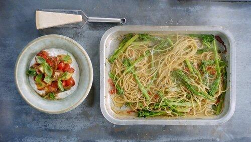 Chorizo and Squid, and Simple Spaghetti Chorizo and Squid, and Simple Spaghetti