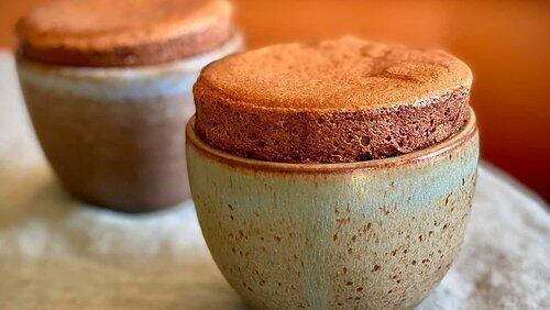 Soufflé au chocolat, riz soufflé caramélisé