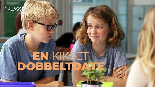A cracked double date A cracked double date