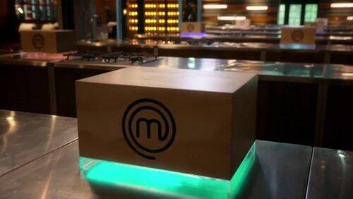 Mystery Box Challenge: Rainbow Mystery Box Challenge: Rainbow
