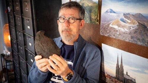 L'Auvergne, le pays des volcans L'Auvergne, le pays des volcans
