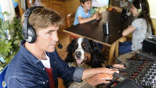 Radio - Elvis verzweifelt gesucht Radio - Elvis verzweifelt gesucht