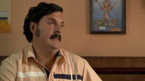 Pablo Escobar tiene su primer encuentro con la política Pablo Escobar tiene su primer encuentro con la política