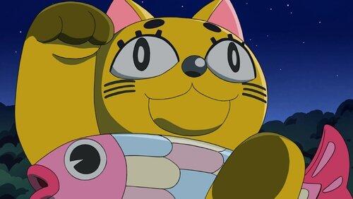 The Mysterious Giant Good Luck Cat The Mysterious Giant Good Luck Cat