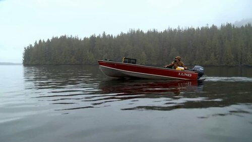 Sea Bear: Alaska Spring Bear and Seafood Sea Bear: Alaska Spring Bear and Seafood