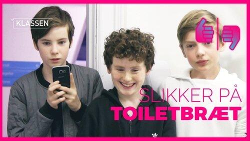 Licking on toilet seat Licking on toilet seat