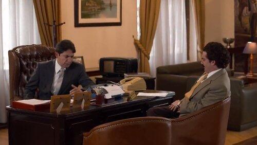 Galán le pide una explicación a Lara Galán le pide una explicación a Lara