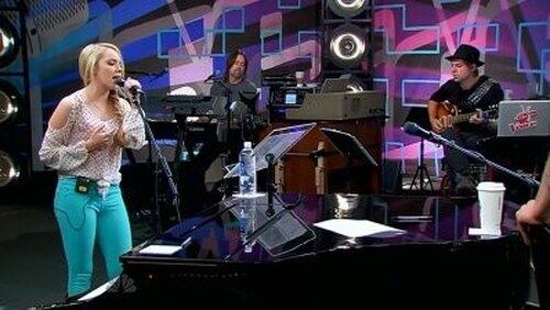 Live Top 12 Performances Live Top 12 Performances