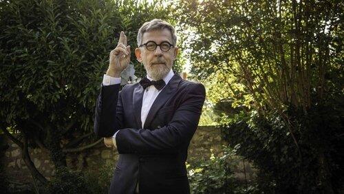 James Bond : qui est-il vraiment ? James Bond : qui est-il vraiment ?