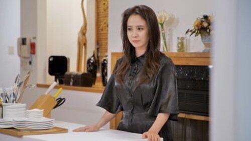 Come over to 'Spooky' Jihyo's House Come over to 'Spooky' Jihyo's House