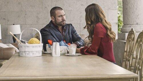 Casillas ordena a sus mujeres Casillas ordena a sus mujeres