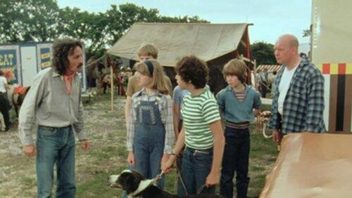 Five Go Off in a Caravan Five Go Off in a Caravan