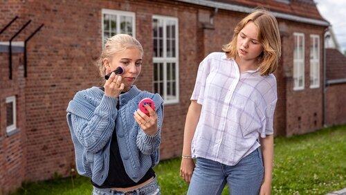 Altfor mye sminke Altfor mye sminke