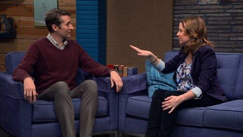 Jenna Fischer Wears a Floral Blouse and Black Heels Jenna Fischer Wears a Floral Blouse and Black Heels