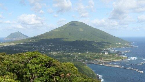 Hachijo-Jima: A Place to Rest on the Road of Life Hachijo-Jima: A Place to Rest on the Road of Life