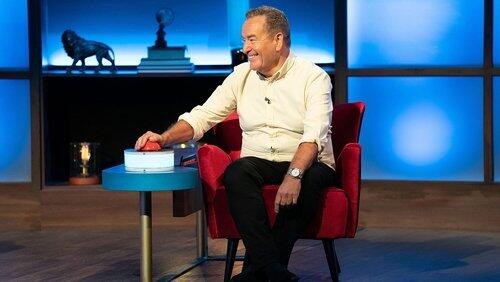 Gemma Cairney, Tim Key, Gabby Logan and Jeff Stelling (5/5) Gemma Cairney, Tim Key, Gabby Logan and Jeff Stelling (5/5)