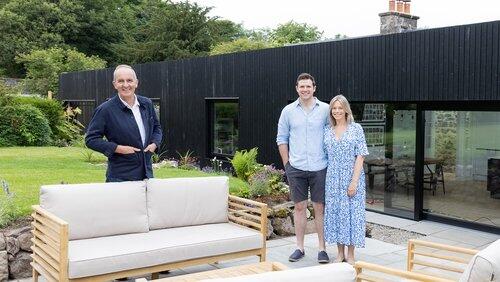 Kinross, Scotland: Black Minimalist House Kinross, Scotland: Black Minimalist House