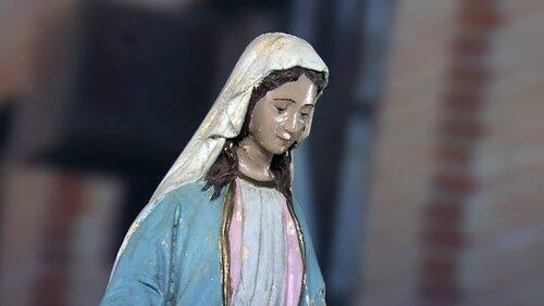 Statue Restoration, Tripods, Polish Sausages, Welding Guns Statue Restoration, Tripods, Polish Sausages, Welding Guns