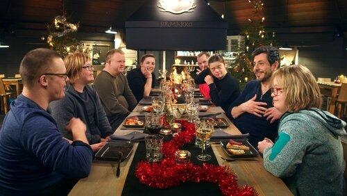 De groep blikt terug op de hoogtepunten van de reis De groep blikt terug op de hoogtepunten van de reis