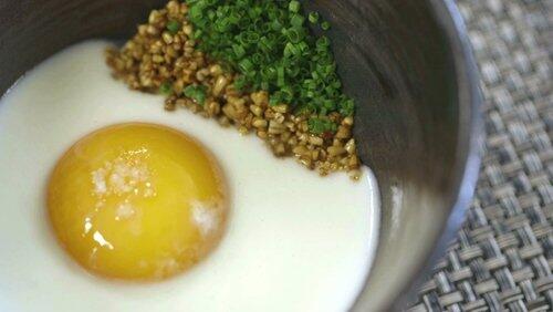 Eggs Eggs