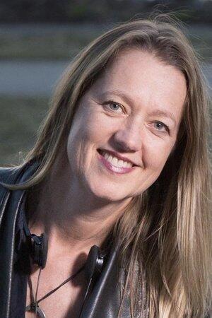 photo of Kate Dennis