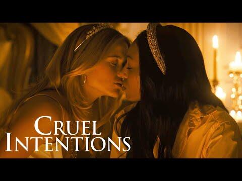 Caroline Kisses Annie Passionately