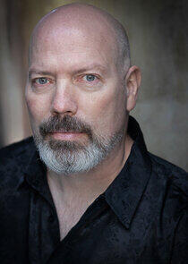 photo of Donavan Darius photo of Donavan Darius