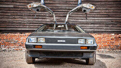DeLorean DMC-12