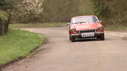 MG MGB GT (1)