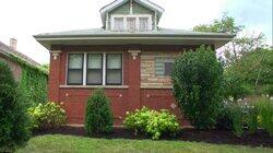 An Arts & Crafts Style Landscape for a Windy City Bungalow An Arts & Crafts Style Landscape for a Windy City Bungalow