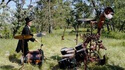 Juggling Drummers, Moving Mannequins & Bacon Soap Juggling Drummers, Moving Mannequins & Bacon Soap