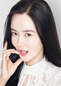Hwang Jin Yi