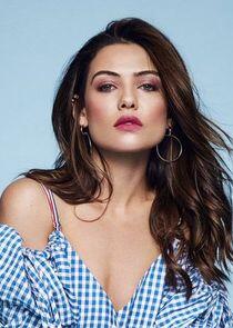 photo of Danielle Campbell photo of Danielle Campbell