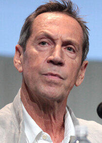 Jonathan Hyde