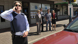 Gus Walks into a Bank Gus Walks into a Bank