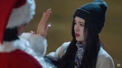 Qiao Yi Rong Hugs Her Lover Initiatively Qiao Yi Rong Hugs Her Lover Initiatively