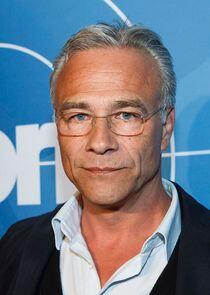 Klaus J. Behrendt Klaus J. Behrendt