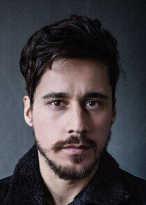 Peter Gadiot