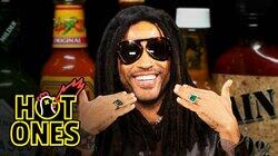 Lenny Kravitz Stays Cool While Eating Spicy Wings Lenny Kravitz Stays Cool While Eating Spicy Wings