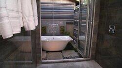 Floating Waterfall Tub Floating Waterfall Tub