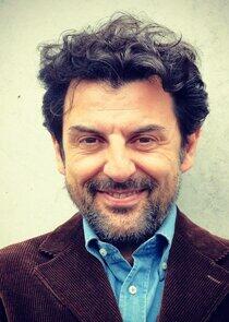 photo of Enrico Ianniello photo of Enrico Ianniello
