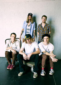 photo of Cage the Elephant photo of Cage the Elephant