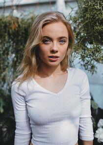 Chloe Fox Chloe Fox