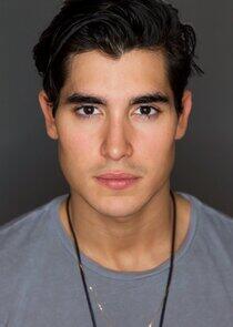 Henry Zaga Henry Zaga