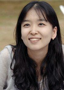 photo of Kim Yi Young photo of Kim Yi Young