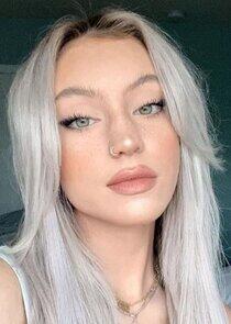 Riley Hubatka Riley Hubatka