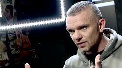 Владимир Епифанцев: «У нас нет права сексом заниматься, сиськи показывать, но убивать – это нормально». Актер об уличных драках с гопниками, о том, как РПЦ прикрыла программу «Дрема» и как устраивал интервью на свалке Владимир Епифанцев: «У нас нет права сексом заниматься, сиськи показывать, но убивать – это нормально». Актер об уличных драках с гопниками, о том, как РПЦ прикрыла программу «Дрема» и как устраивал интервью на свалке