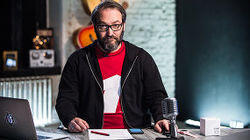Мощный российский сериал, свежий приключенческий роман и голливудский бойкот Вуди Аллена Мощный российский сериал, свежий приключенческий роман и голливудский бойкот Вуди Аллена