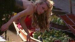 The Girl Who is a Model, Not a Masseuse The Girl Who is a Model, Not a Masseuse